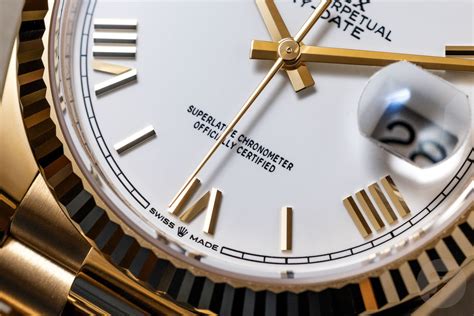 шрифт на аватарке rolex